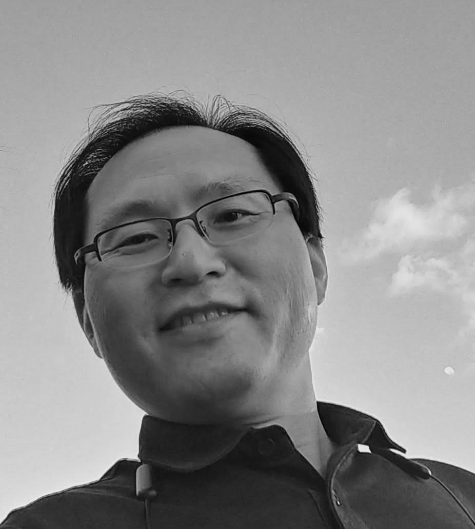 Lenny Yongjin Ryu
